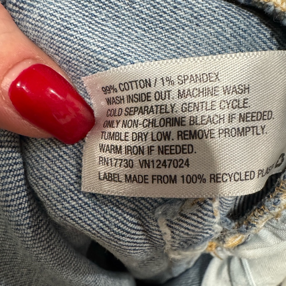 Wild Fable Highest Rise Mom Jeans Medium Wash Distressed Knee Size 2 Womens - Picture 5 of 5